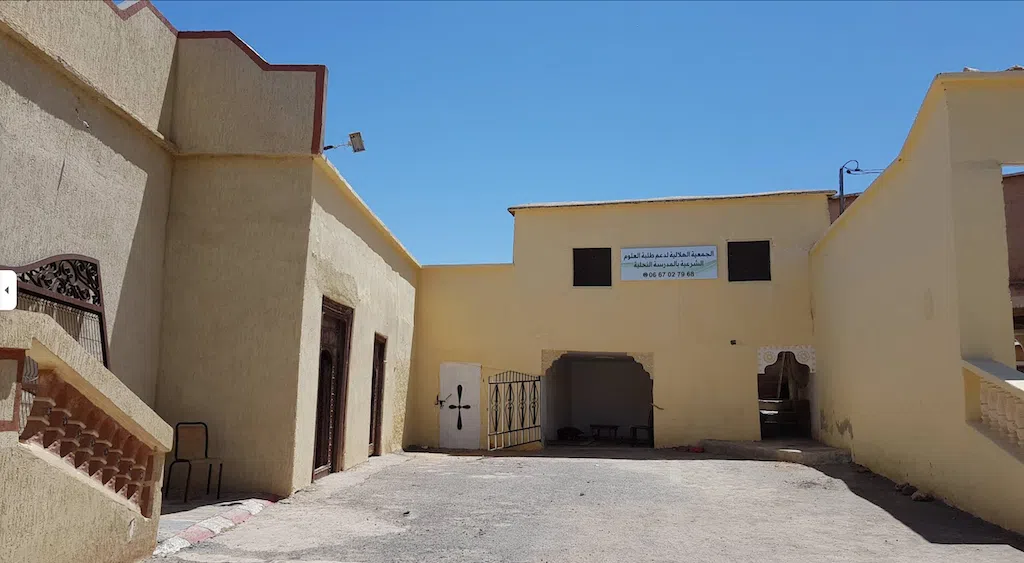 الزاوية النحلية