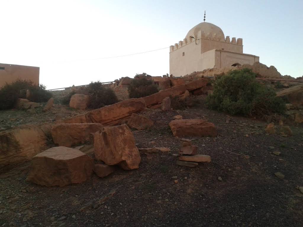 زاوية نايت حساين‎