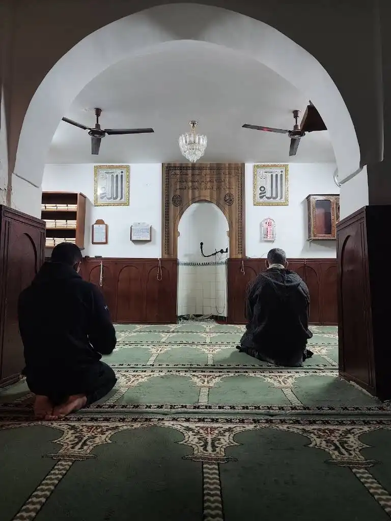 الزاوية العلوية